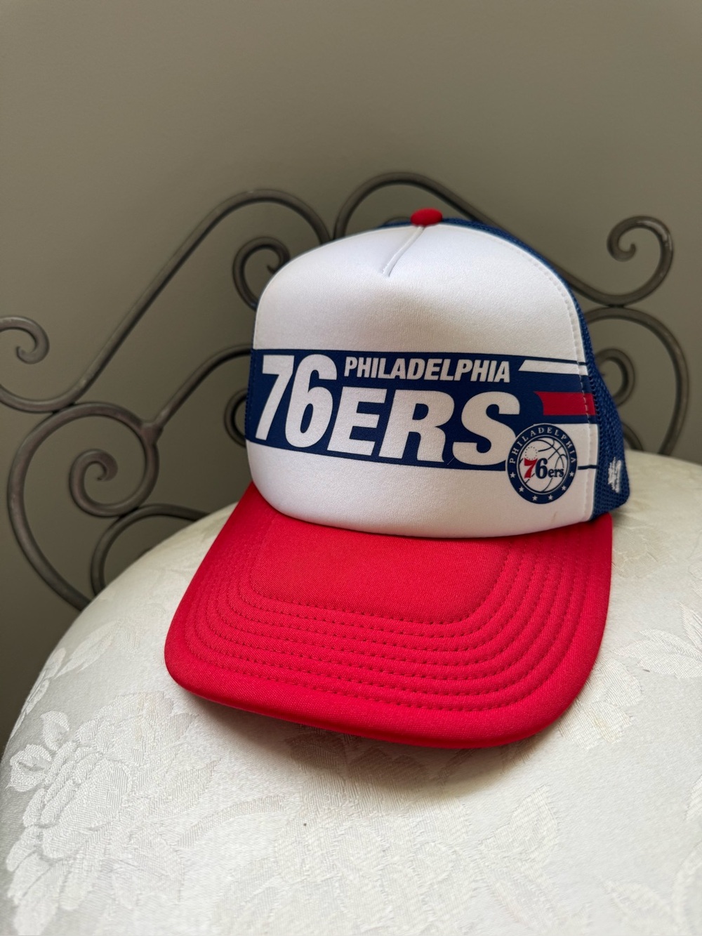 Philadelphia 76ers Snap Back Trucker Hat